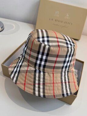 Burberry Vintage Check Beige Bucket Hat